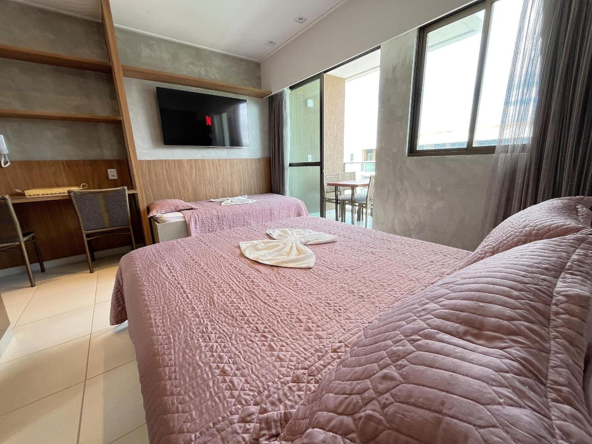 Flat Em Muro Alto - - Makia B324 - By Anfitriao